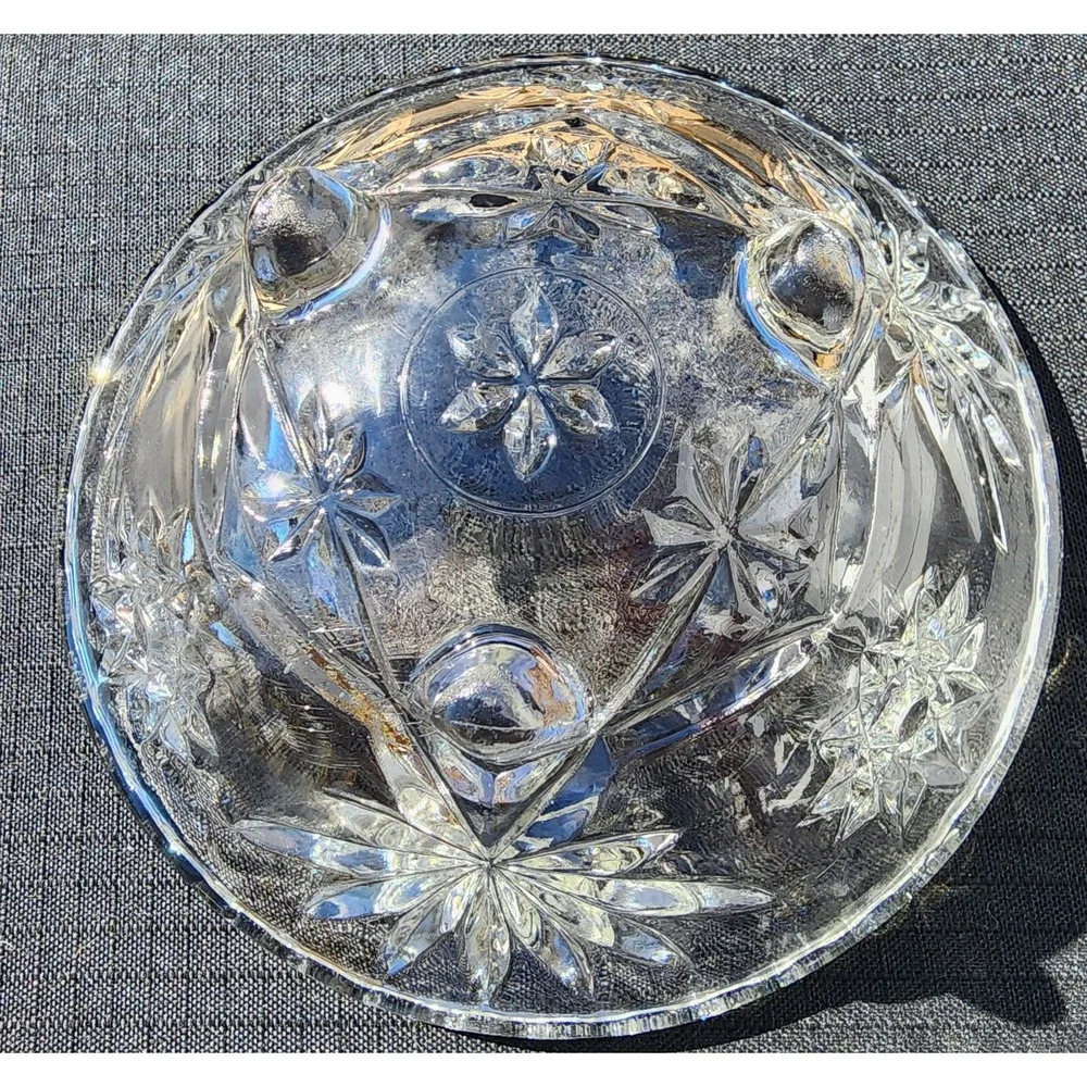 Vintage - Clear Cut Crystal Glass Bowl 3 Footed Candy Dish Star‎ Design Pattern